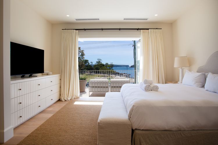 The Esplanade Escape, Balmoral LH LUXE