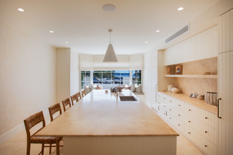 The Esplanade Escape, Balmoral LH LUXE