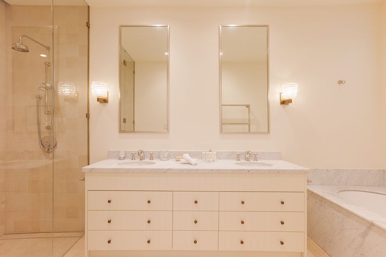 The Esplanade Escape, Balmoral LH LUXE