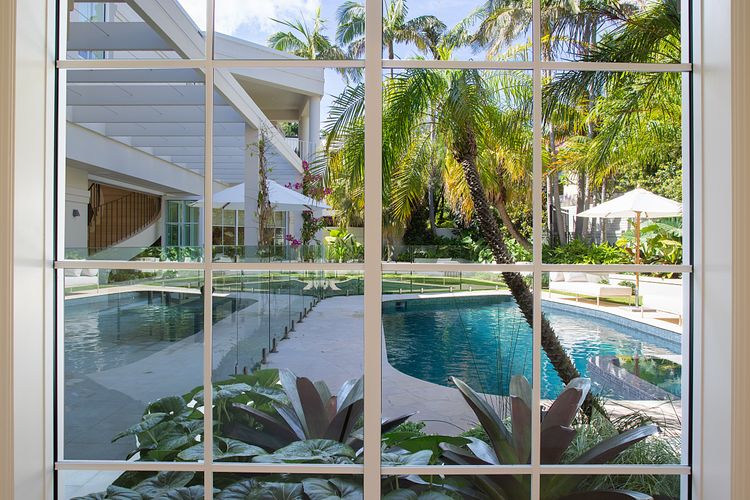 The Esplanade Escape, Balmoral LH LUXE