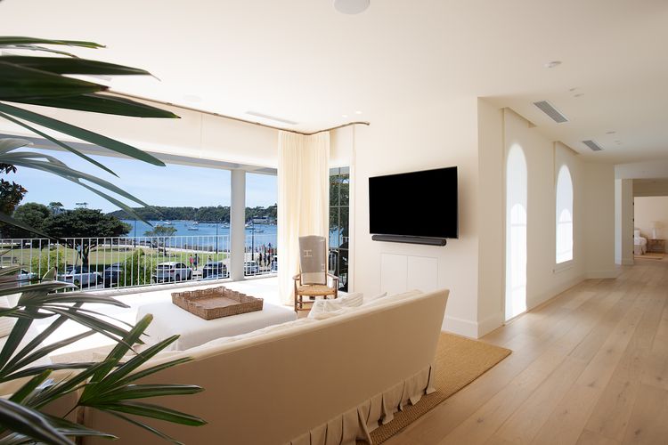 The Esplanade Escape, Balmoral LH LUXE