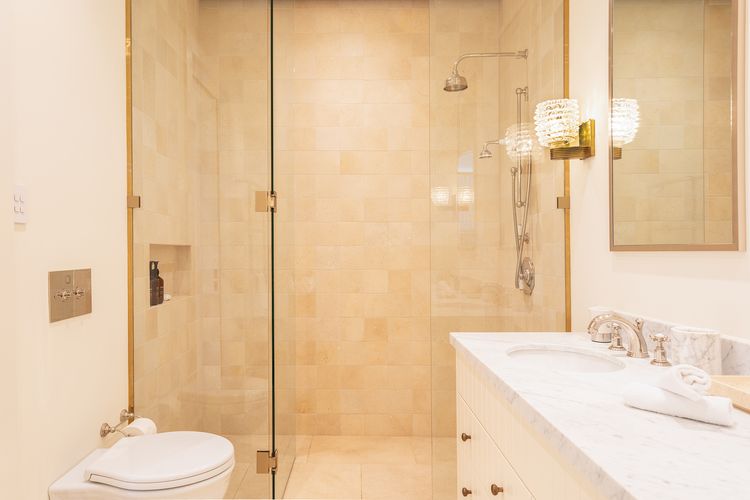 The Esplanade Escape, Balmoral LH LUXE