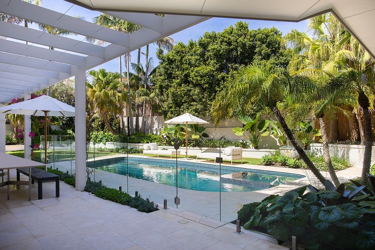 The Esplanade Escape, Balmoral LH LUXE