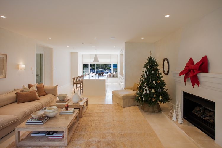 The Esplanade Escape, Balmoral LH LUXE