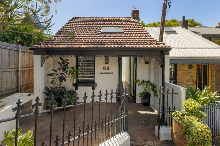 Glebe Cottage, Glebe