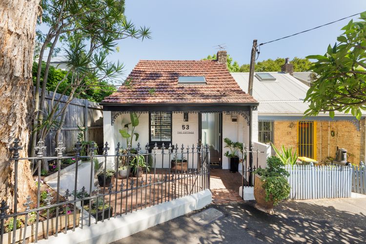 Glebe Cottage, Glebe