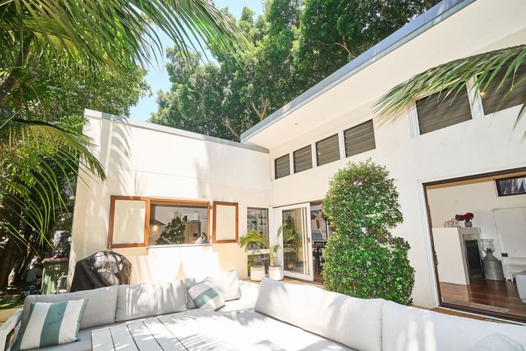 Bondi Hideaway I90