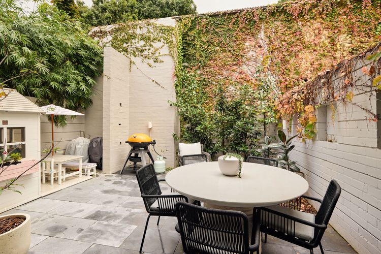 Ivy Terrace, Annandale IH