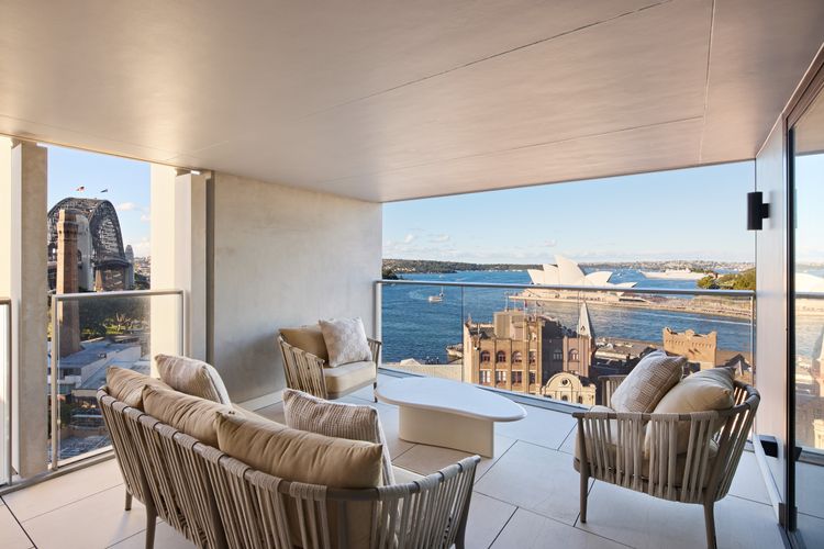 Rockstar Penthouse, The Rocks IBO