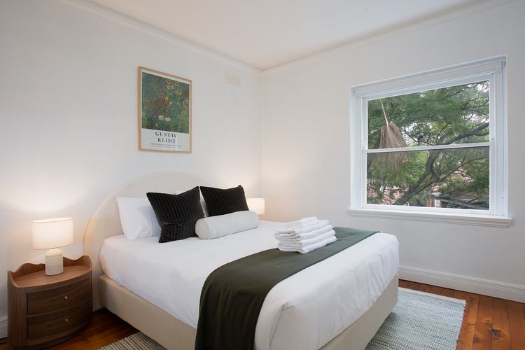 The Winchester, Edgecliff ISYD