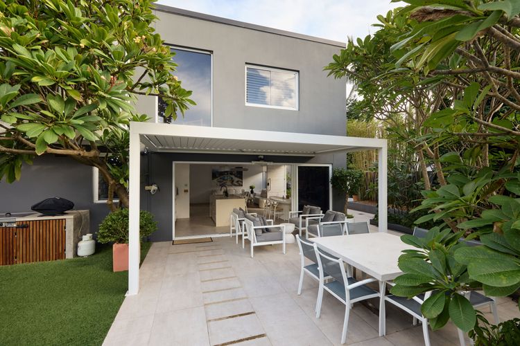 Palm Bliss, Double Bay