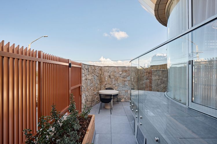 The Sandstone, Neutral Bay I90