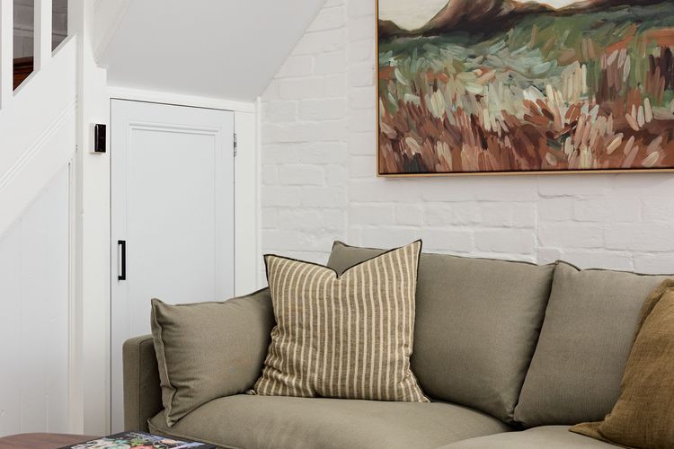 Olive Cottage, Birchgrove ISYD