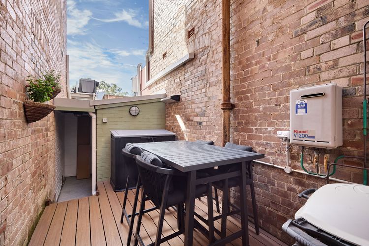 Olive Cottage, Birchgrove ISYD