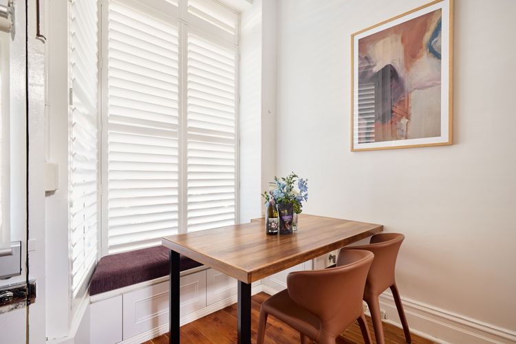 Olive Cottage, Birchgrove ISYD