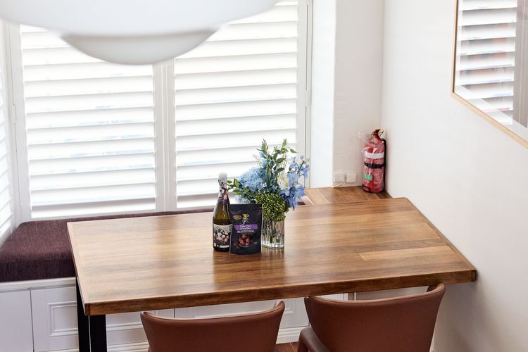 Olive Cottage, Birchgrove ISYD