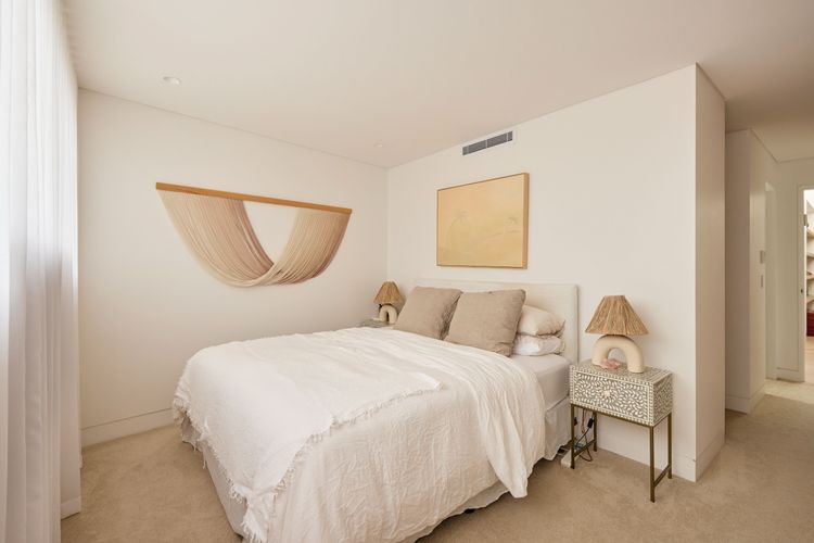 Meadow House, Chifley IH