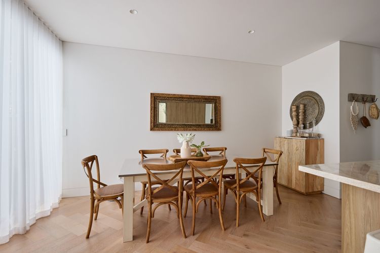 Meadow House, Chifley IH