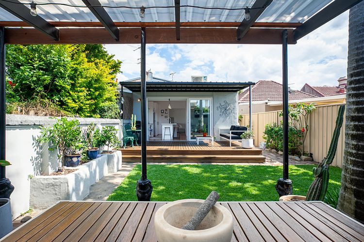 Garden Oasis Sydenham ISYD