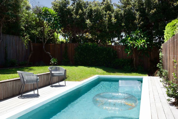 Clovelly Poolside IH