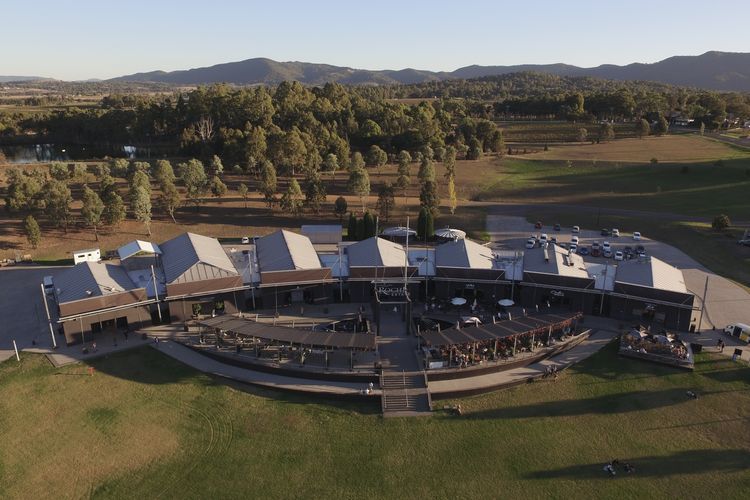 Villa 2br Pokolbin Villa located within Cypress Lakes Resort