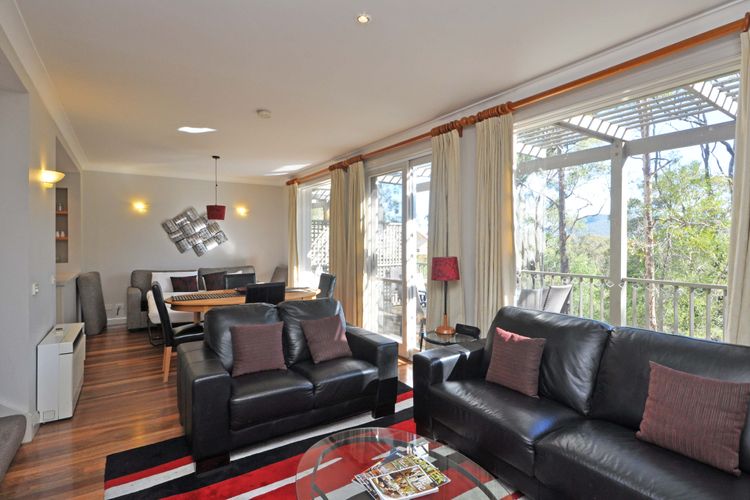 Villa 2br Pokolbin Villa located within Cypress Lakes Resort