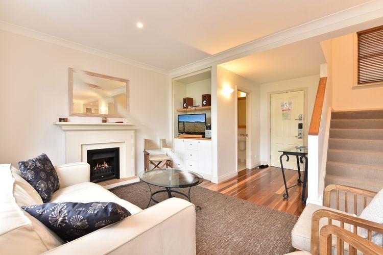 Villa 2br Rose Villa located within Cypress Lakes Resort