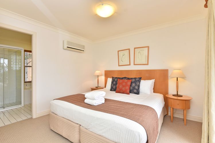 Villa 2br Rose Villa located within Cypress Lakes Resort