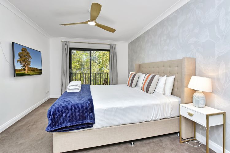 Villa 3br Bella Vista Villa located within Cypress Lakes Resort