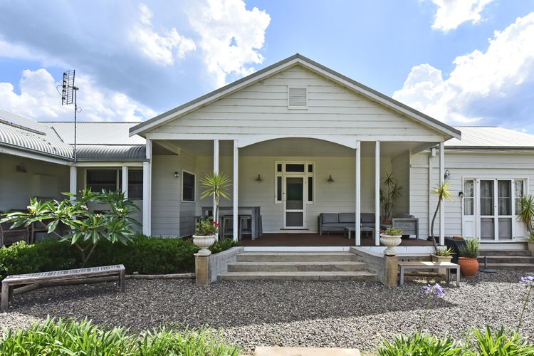 La Sila Homestead on Marrowbone – cutest cottage in the Hunter with killer views