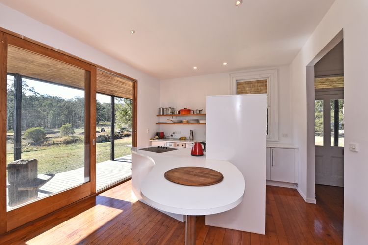 The Parson’s Vineyard Retreat – get amongst the vineyards in a historic home