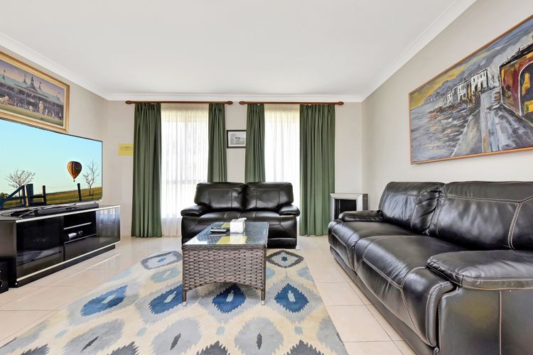 Noble Willow Estate Lovedale. Super Spacious, with views and pool