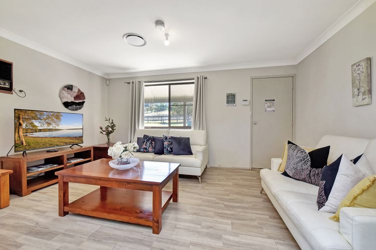 Clydesdale Cottage on Talga with real Clydesdale Horses