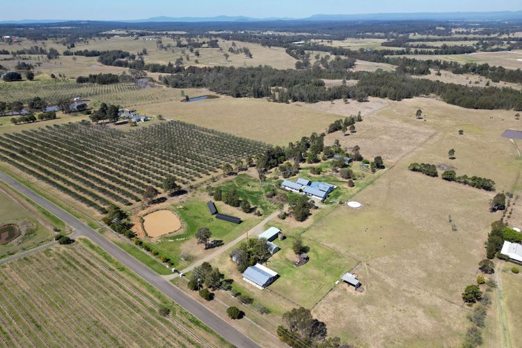 Clydesdale Cottage on Talga with real Clydesdale Horses