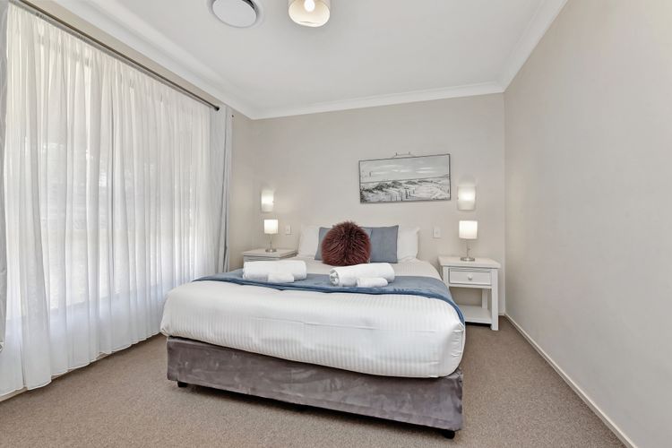 Clydesdale Cottage on Talga with real Clydesdale Horses