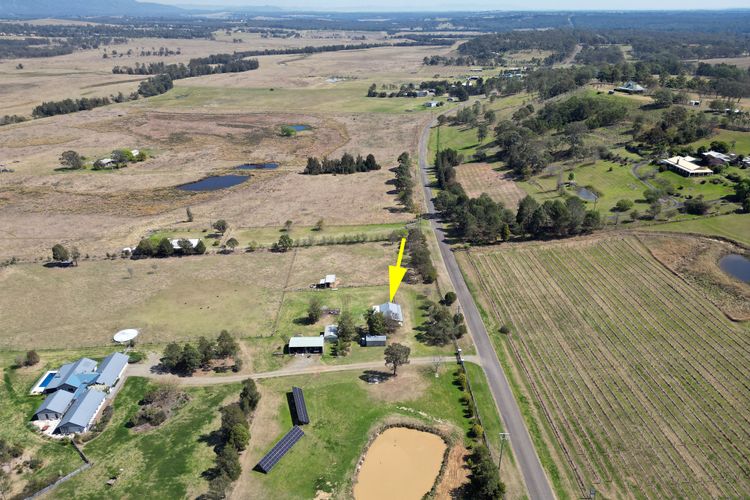 Clydesdale Cottage on Talga with real Clydesdale Horses
