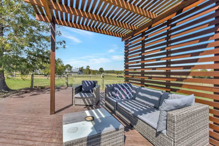 Clydesdale Cottage on Talga with real Clydesdale Horses