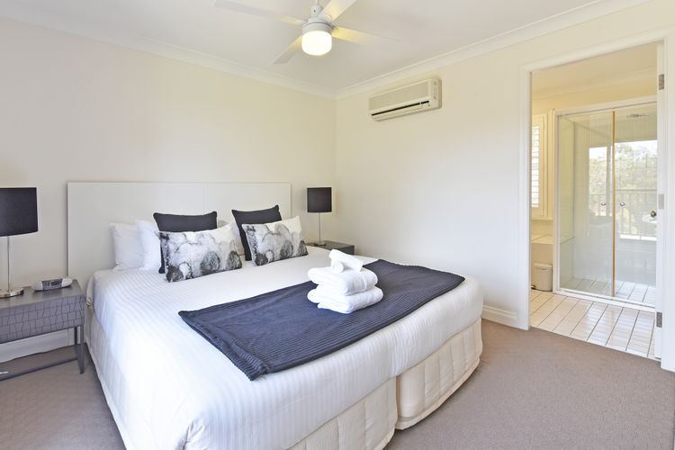 Villa 2br Heafy Lodge Villa located within Cypress Lakes Resort