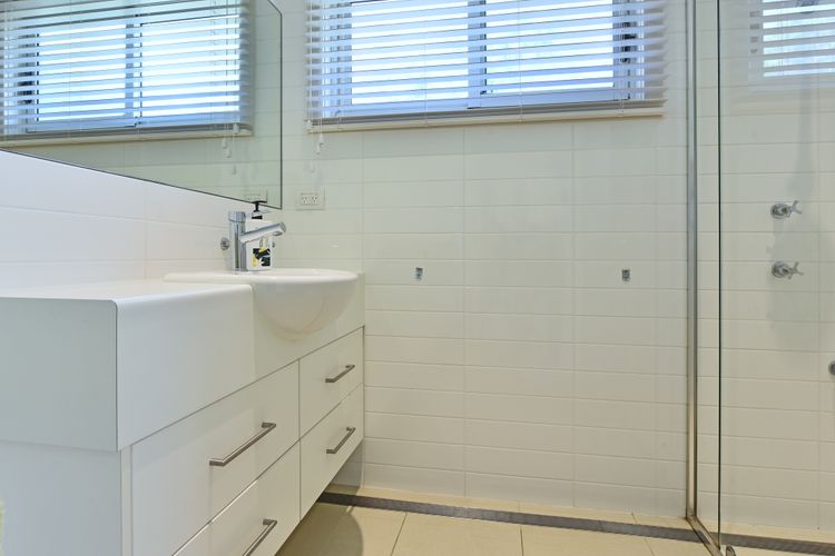 Shower and vainty in Bathroom