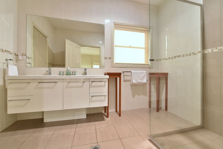 King 1 – close proximity to Bimbadgen and Hope Estate concerts