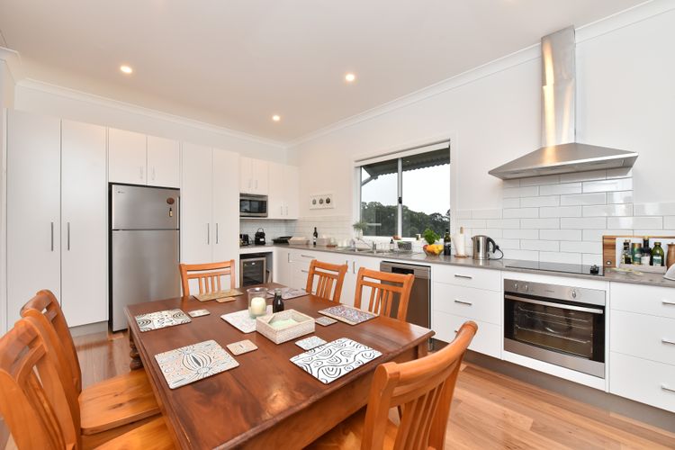 Kinloch Cottage Stunning Stay on Daisy Hill Vineyard