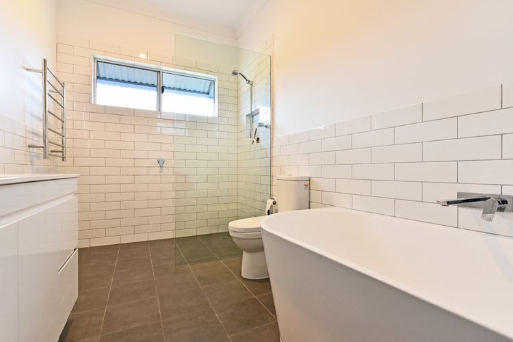 Kinloch Cottage Stunning Stay on Daisy Hill Vineyard