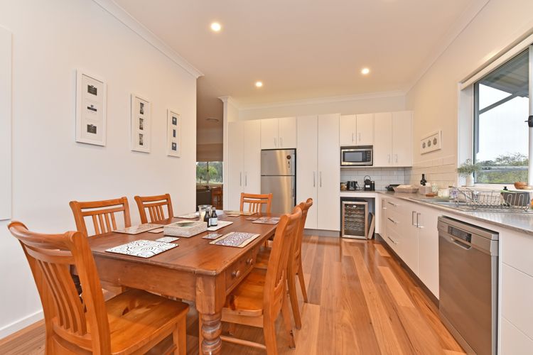 Kinloch Cottage Stunning Stay on Daisy Hill Vineyard