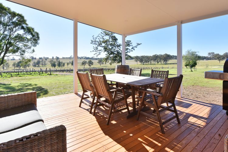 Kinloch Cottage Stunning Stay on Daisy Hill Vineyard