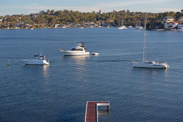 Lakehouse at Fishing Point – Absolute Waterfront & Pool