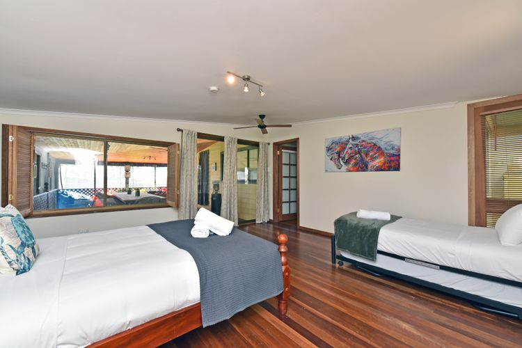 Soldiers Cottage Picturebook Vineyard Oasis