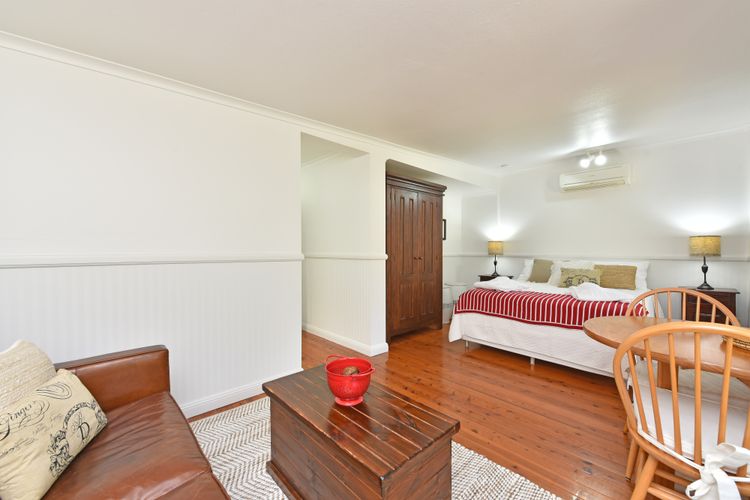 Olive Grove 1 Studio with Wifi in Central Vineyard Area