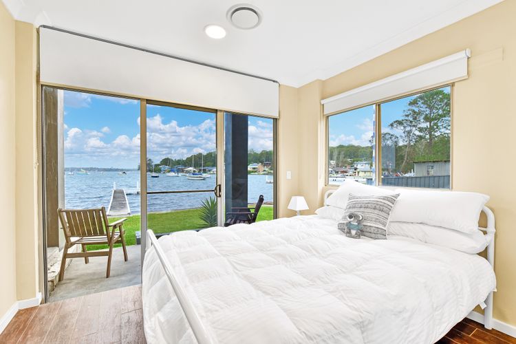 The Boat House – Absolute Waterfront 3br + Jetty