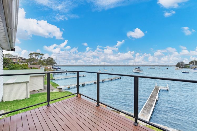 The Boat House – Absolute Waterfront 3br + Jetty