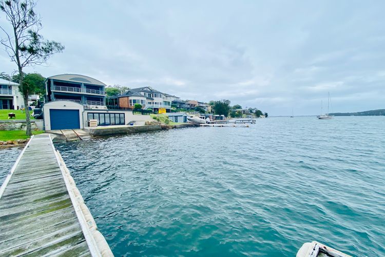 Sealand Lake House – Premium Lake Macquarie Accommodation